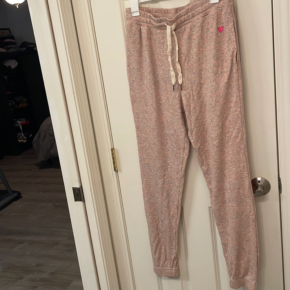 Leo & Viola sweatpants ADORABLE! Size small new never been worn soft